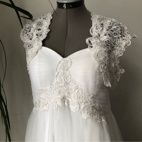 Custom Tailored Women’s Lace Corset White Wedding Dress w/cape and gloves Sz M - Picture 3 of 17